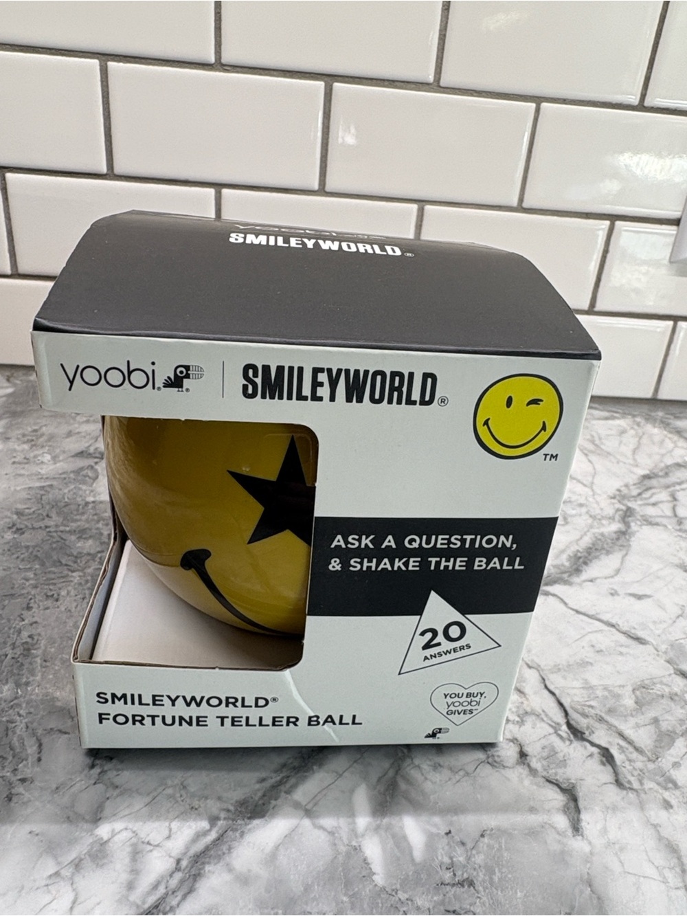 Yoobi SmileyWorld Yellow Fortune Teller Ball